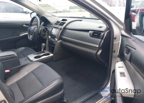 2014 Toyota Camry Se Sport z USA, uszkodzony, nr VIN 4T1BF1FK9EU454507